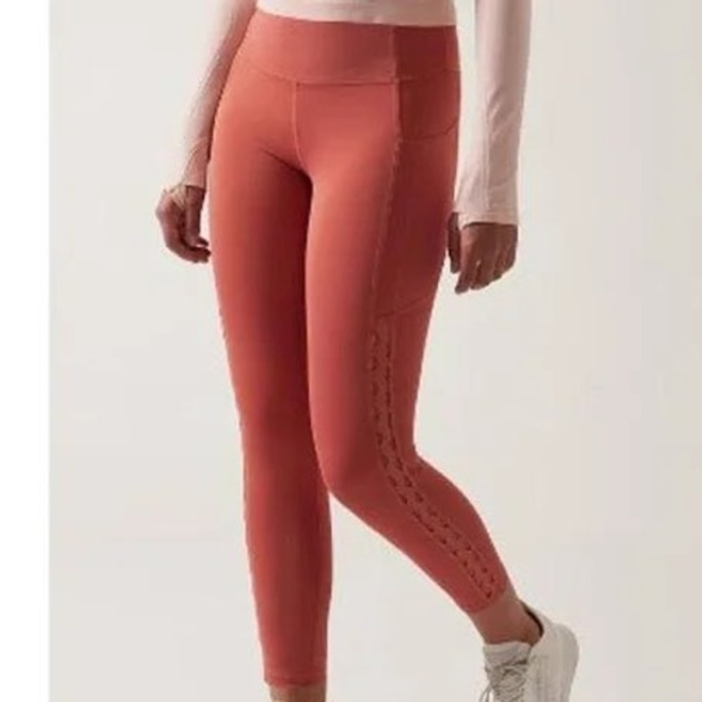 Athleta Ultimate Stash Craft 7/8 Tight Leggings Red Scallop Laser Cut Large Tall